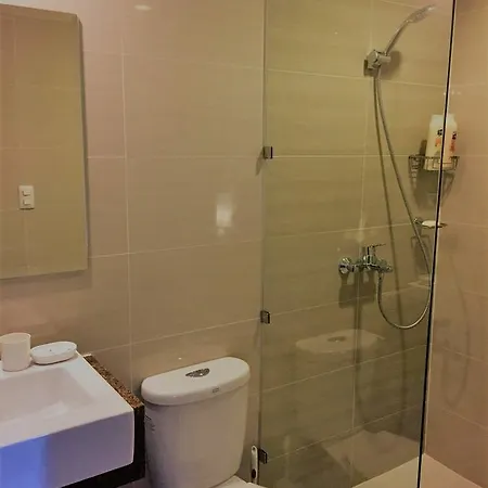 Travellers 101 Condo Near Manila Airport Exterior photo